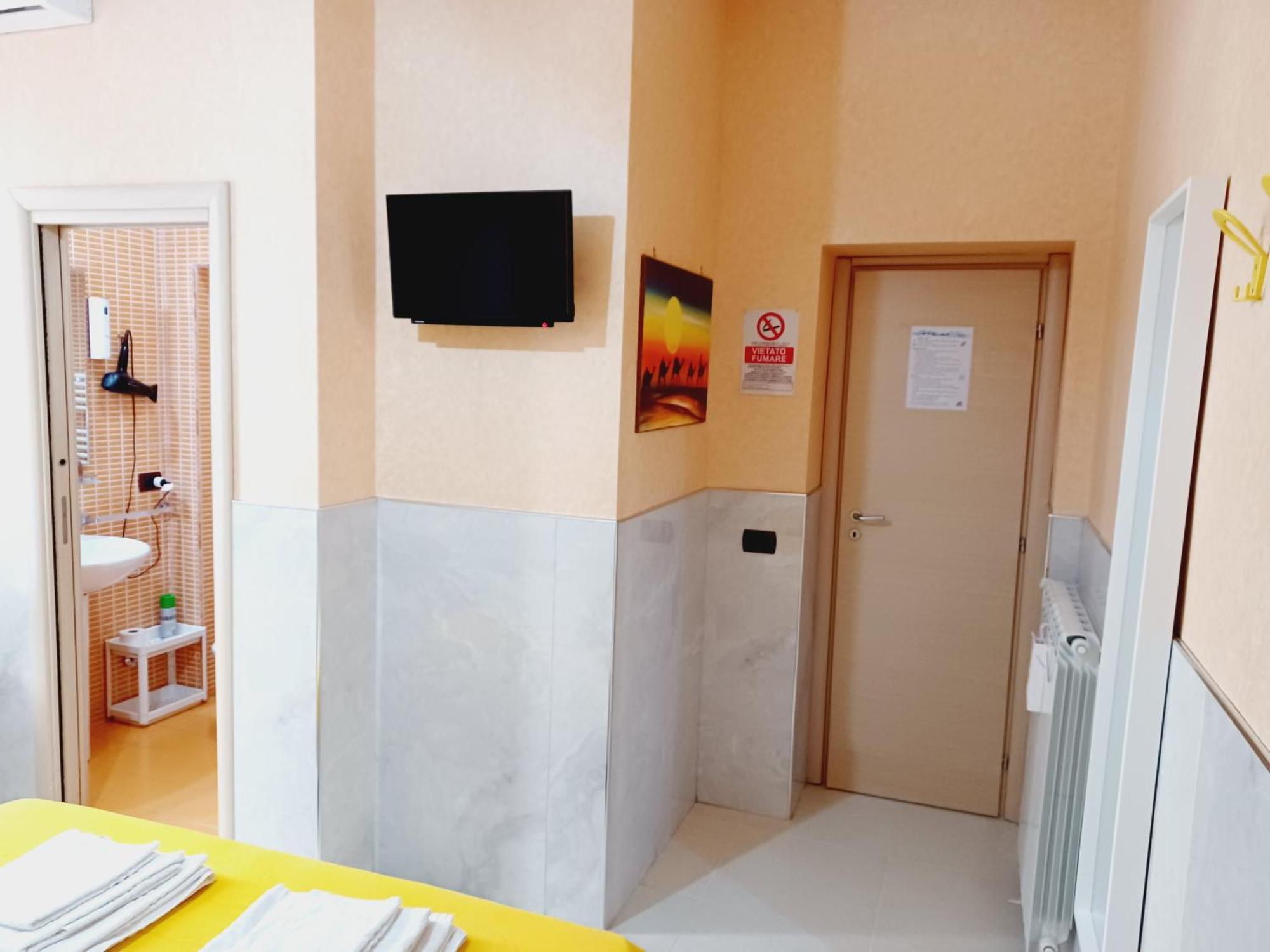B&B Quattro Palazzi Napoli Centro Exterior photo