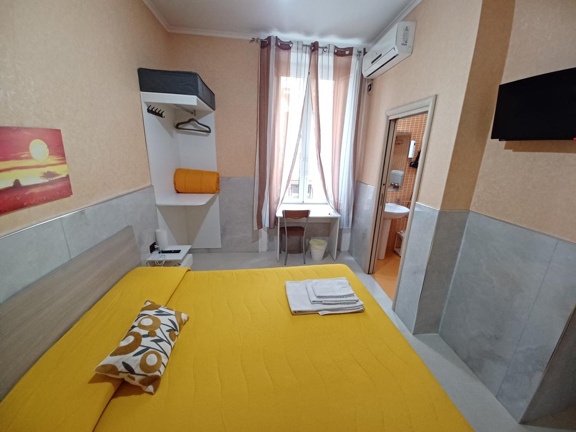 B&B Quattro Palazzi Napoli Centro Exterior photo
