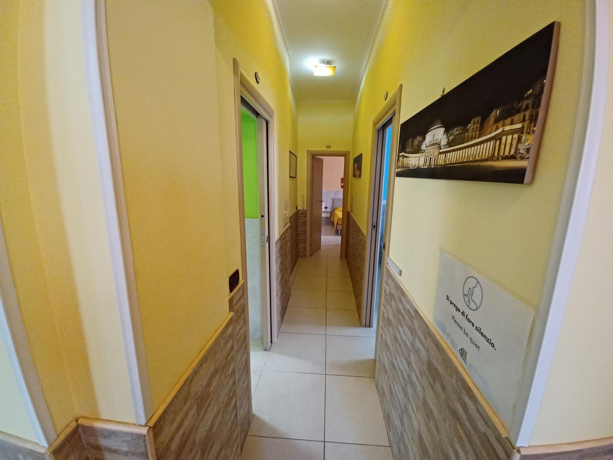 B&B Quattro Palazzi Napoli Centro Exterior photo