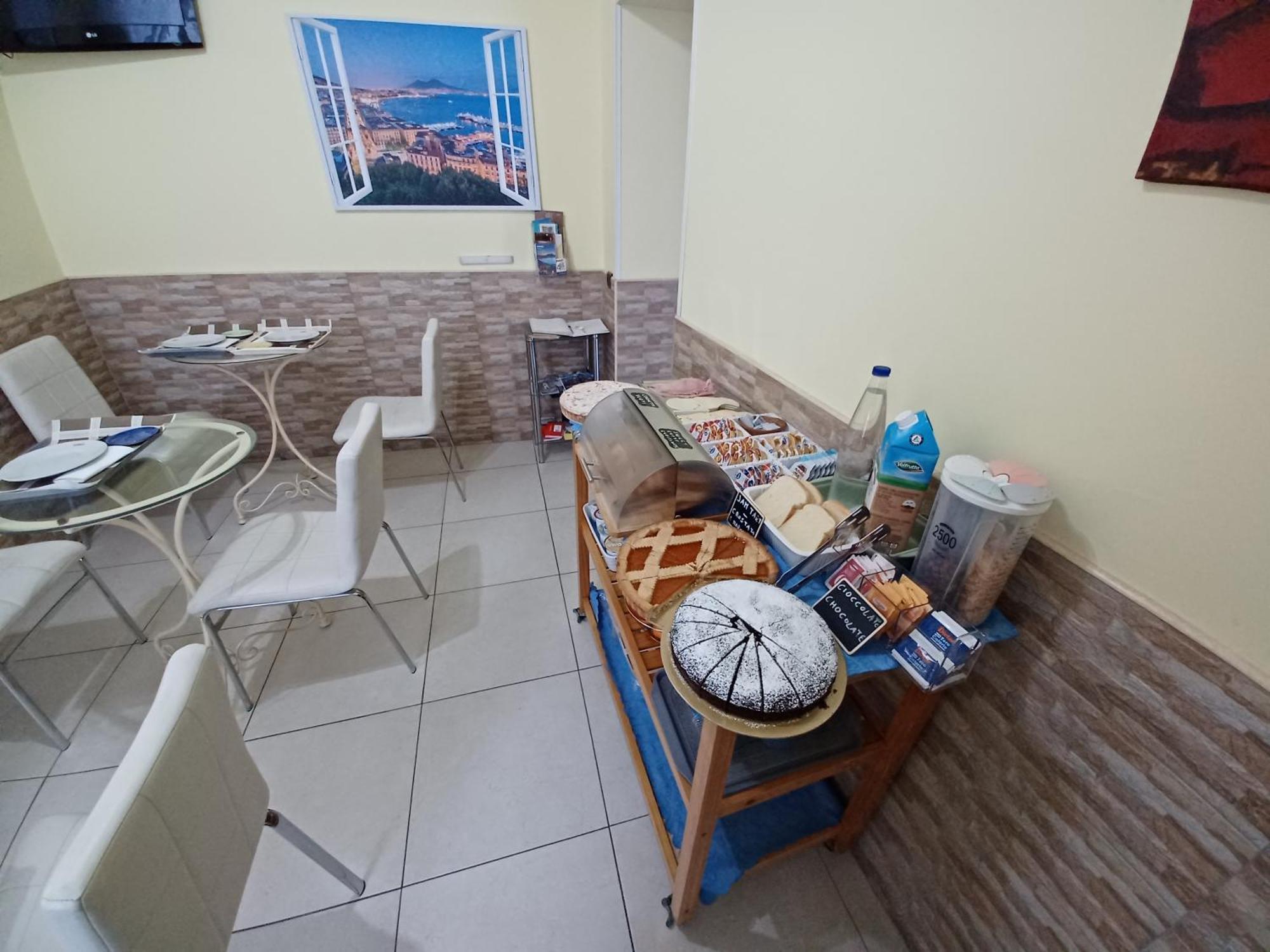 B&B Quattro Palazzi Napoli Centro Exterior photo